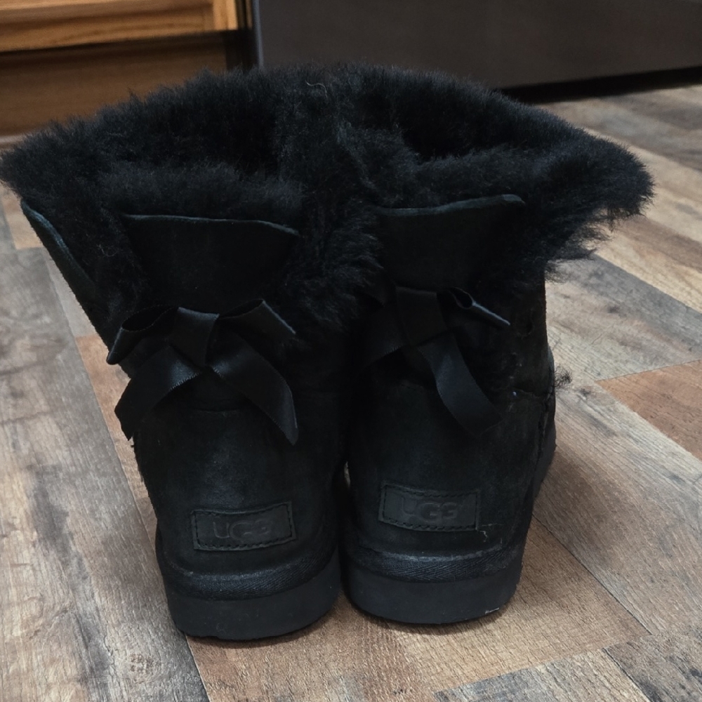 UGG Women's Mini Bailey Bow II Boot